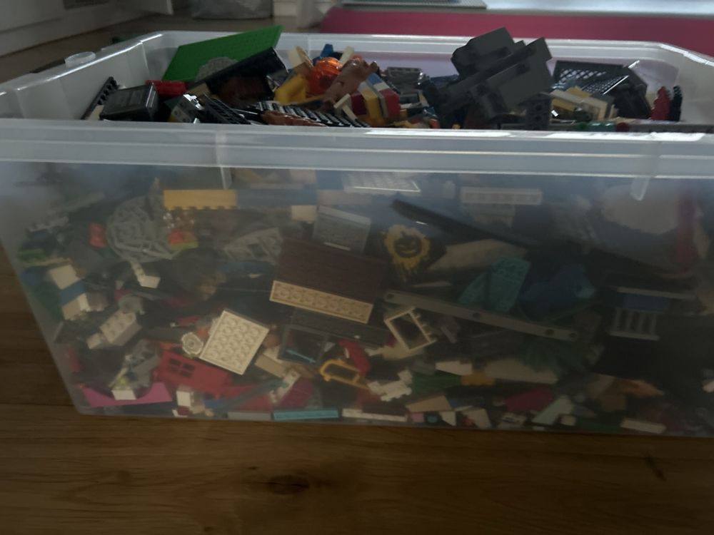 Lego Giocattoli: Lego Konvolut - Grosser Kasten voller Steine! – Usato da Frauenfeld venduto da luk_tb6s 1