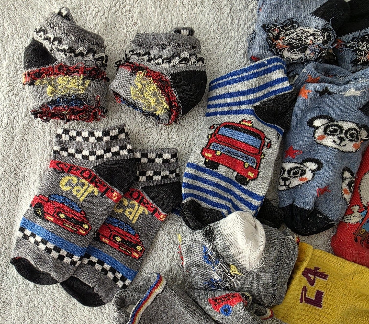 Calze per bambini: Kinder Socken. Motive bunt Grösse ca.22- 26. – Usato da Zell LU venduto da claro62 1