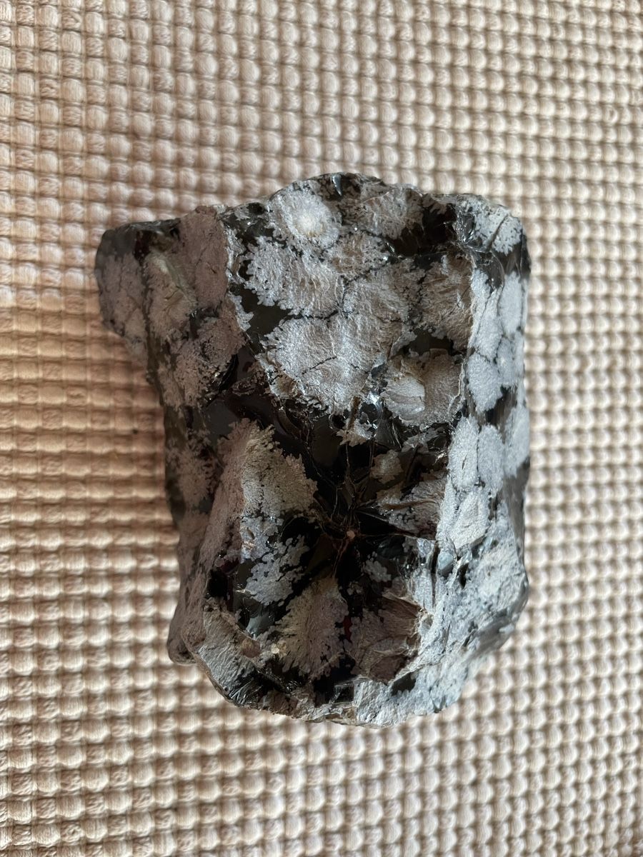 Minerali & Pietre curative: Schneeflocken Obsidian Heilstein / roh – Usato da Rümlang venduto da resale35