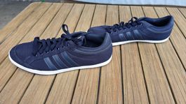 Adidas Sneakers Schuhe Grösse 44 (Für Grösse 43 Füsse!)