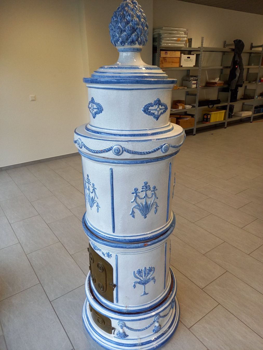 Altri mobili d'antiquariato: Antiker Zimmerofen – Usato da Rothenthurm venduto da inf_l6tn