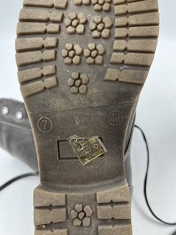 Scarpe da donna: Bottines fourrées neuves.  – Usato da Genève venduto da Eric1823 4