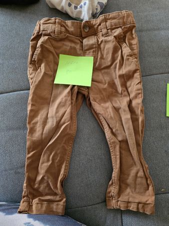 Süsse Hose für kleine Jungs, Grösse 80