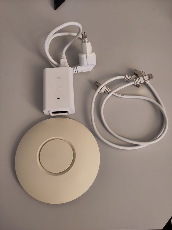 UniFi nanoHD Access Point 802.11ac incl. PoE Adapter (Gebraucht) in ...