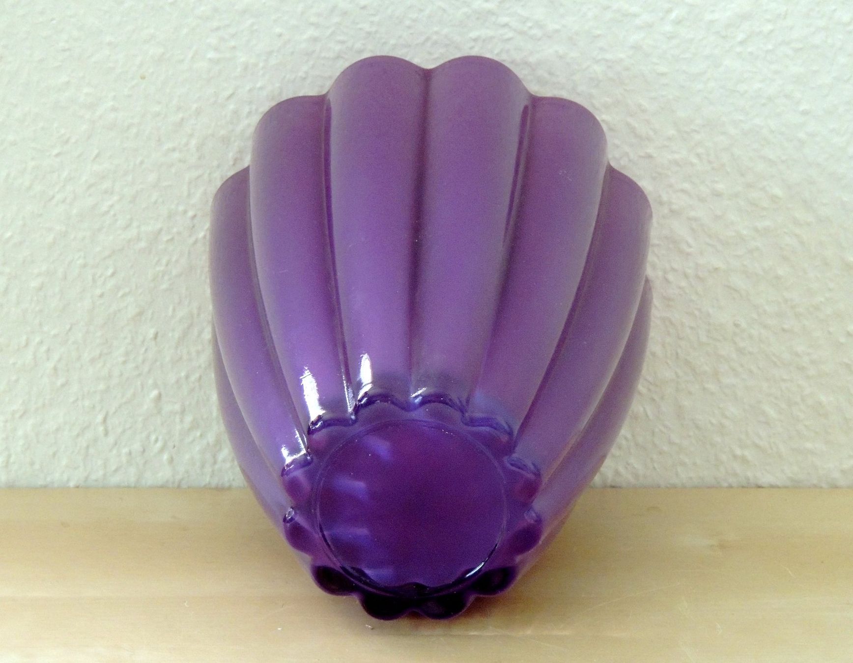 Vasi & Recipienti: Vase cannelé en verre violet – Usato da La Chaux-de-Fonds venduto da ben2300 5