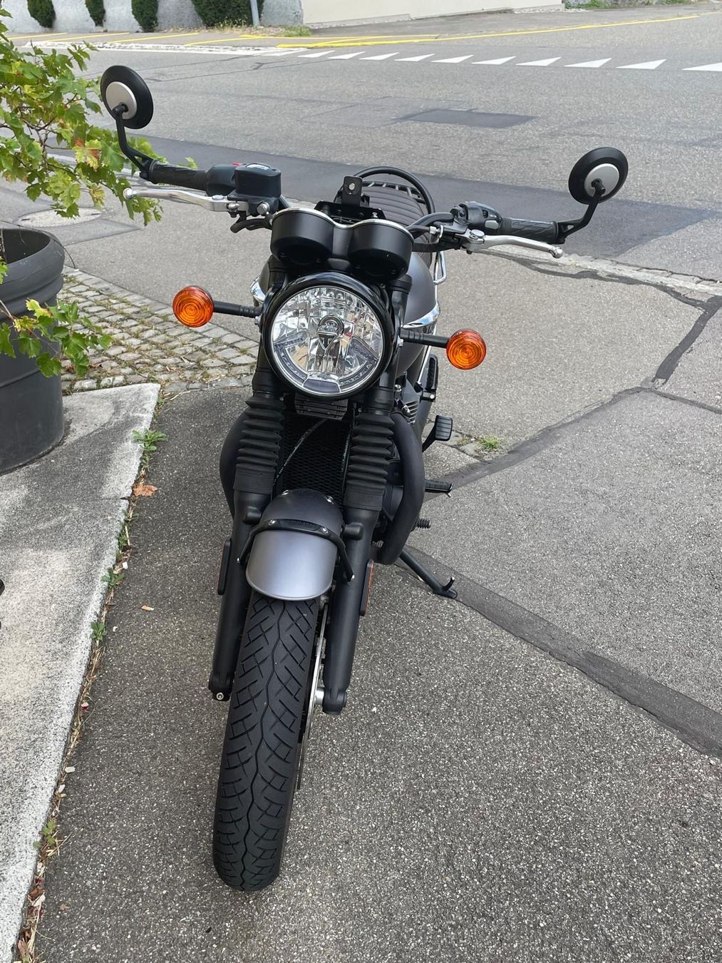 Triumph Strasse: Triumph Bonneville T120 Black – Gebraucht aus Hombrechtikon von mae_7rrz 2