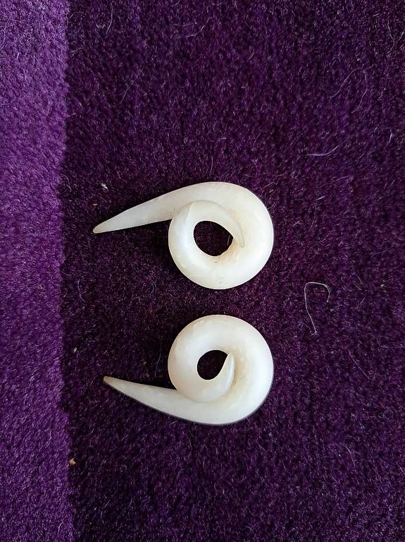 Orecchini pendenti & Orecchini a lobo: Ohrschmuck - Ohrring - Earplugs – Usato da Zürich venduto da lallafu