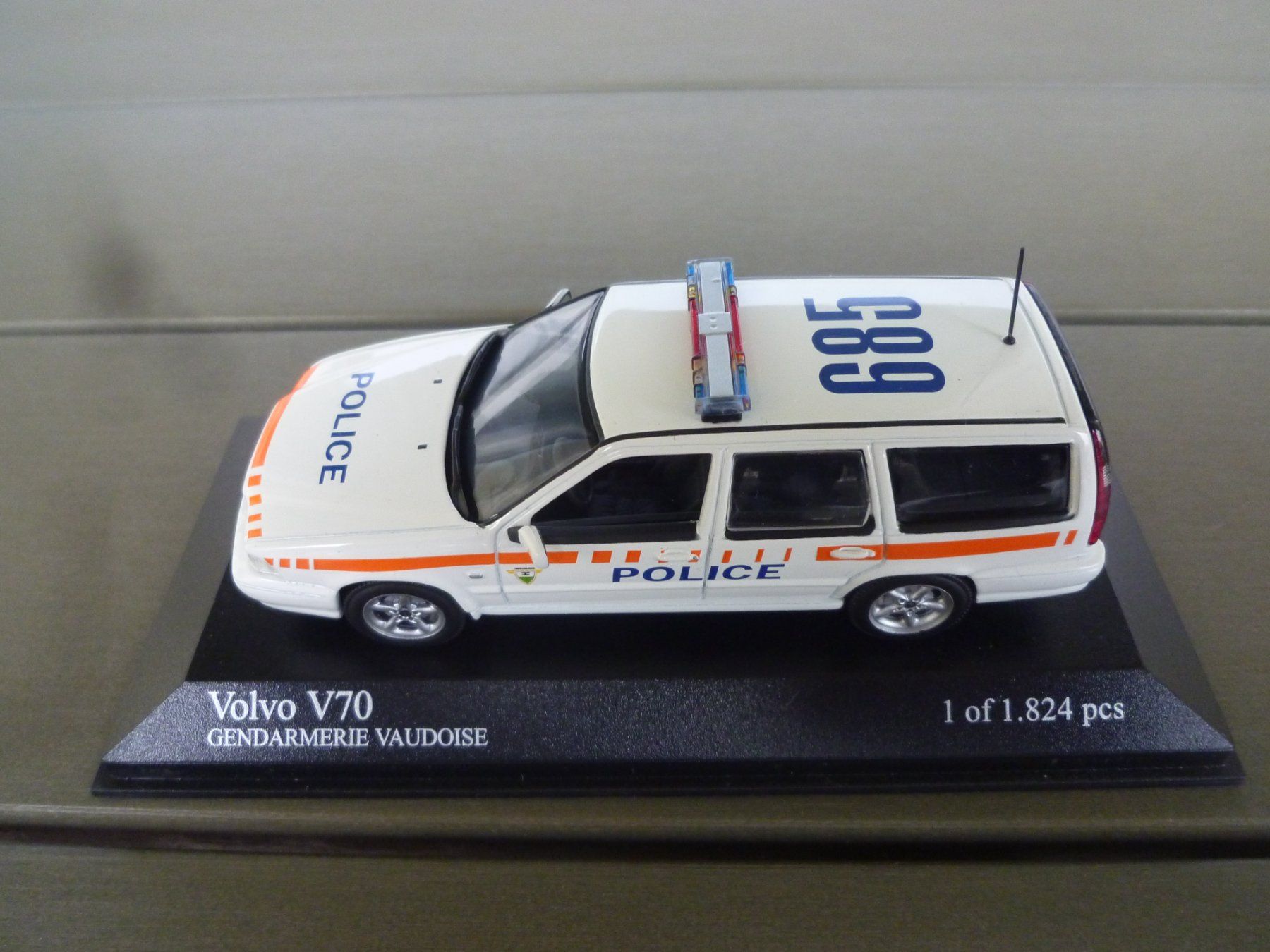 Volvo Modellini d'auto: Volvo V70 Gendarmerie Vaudoise – Nuovo (secondo la descrizione) da Flawil venduto da Imperiosud 4