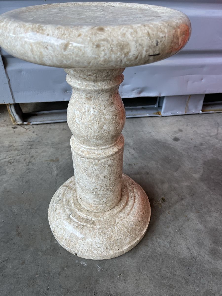 Autres articles pour la maison: Marmor Sockel Blumentopfständer Beistelltisch – D'occasion à Schötz par RcK1994 3