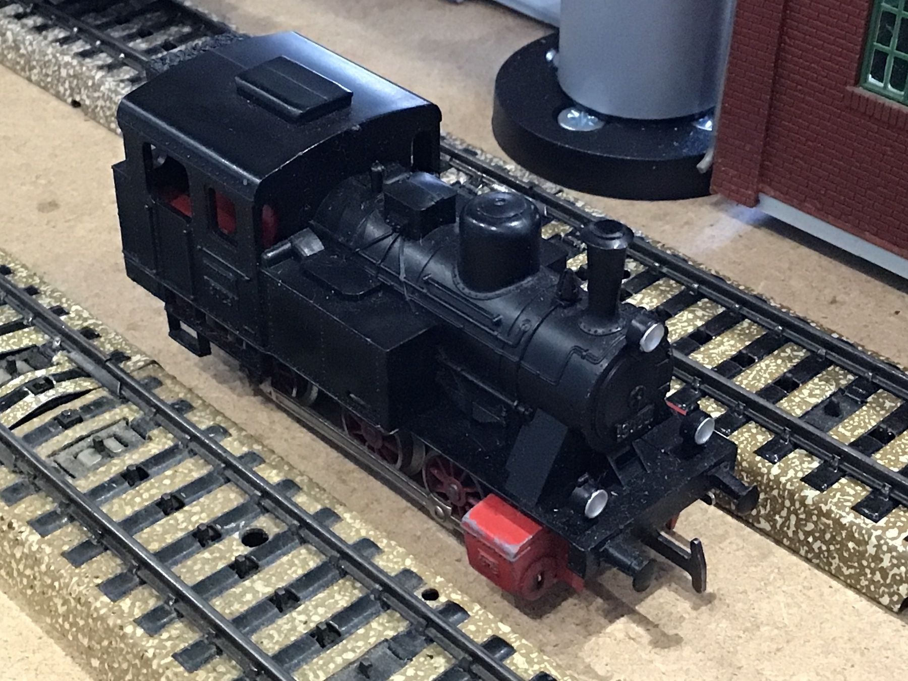 Märklin Modelleisenbahnen: Märklin H0 Tenderlokomotive – Gebraucht aus Männedorf von Spezial-Modelle 2