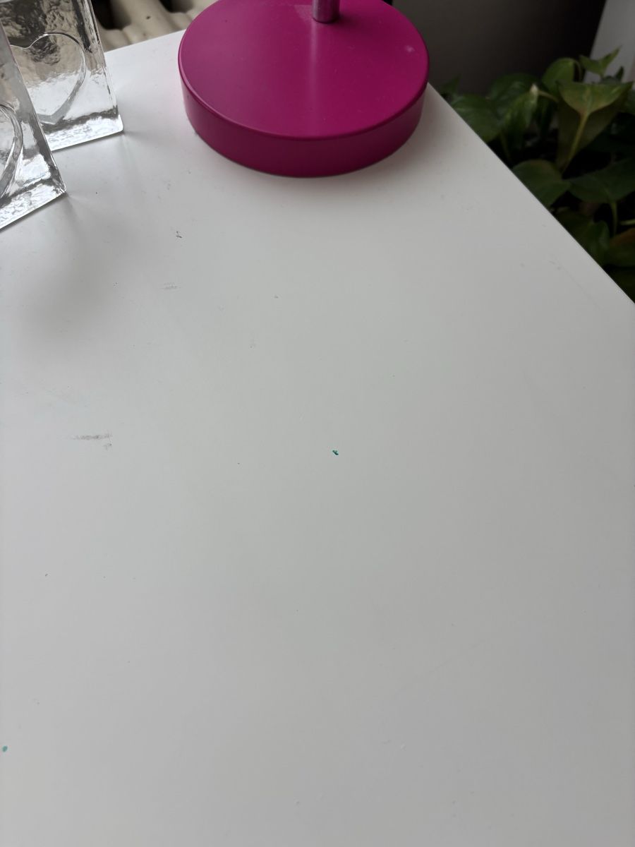 Ikea Scrivanie: Ikea Malm Schreibtisch – Usato da St. Gallen venduto da mel_d9qq 3