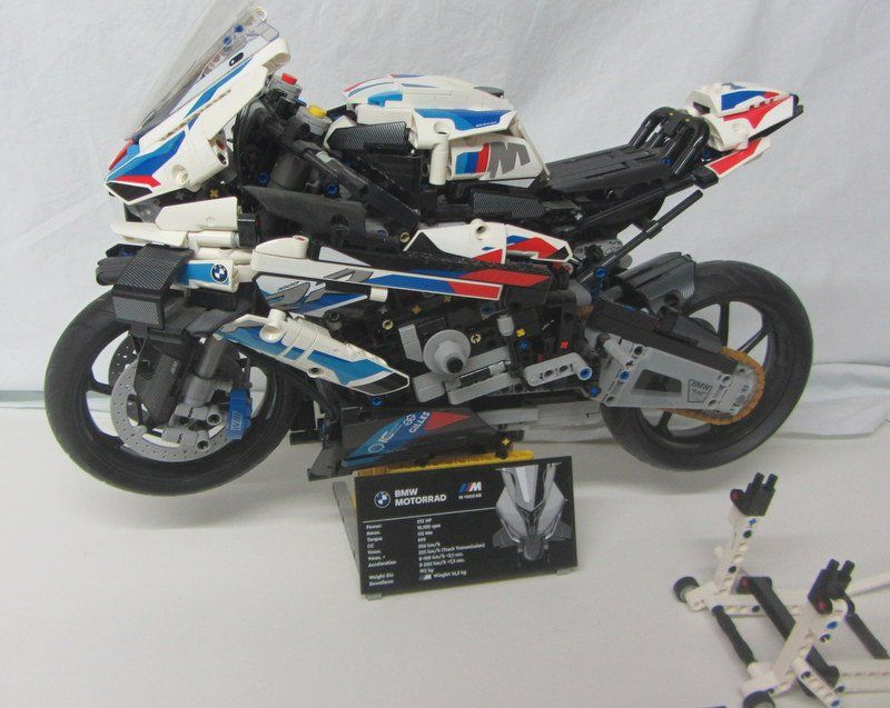 Lego Jeux de construction: LEGO  Technic 42130  " BMW M 1000 RR " – Neuf (Voir description) à Kreuzlingen par heinrich7h 9
