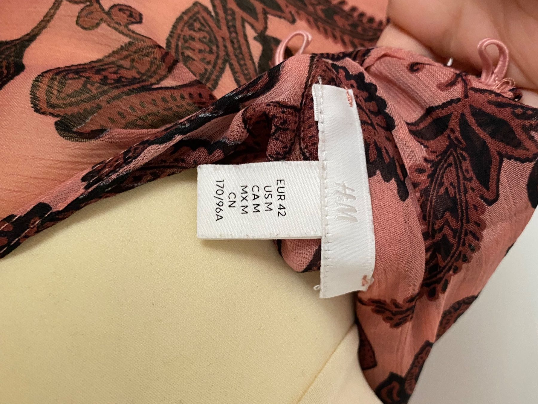 H&M Kleider: H&M Kurzkleid Gr. 42 – Neu (gemäss Beschreibung) aus Wolfwil von Piccola87 3
