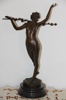 Sculpture en bronze sur socle marbre .
