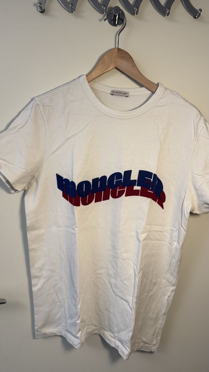 Moncler T-shirt: Moncler Tee – Usato da Zürich venduto da ow7700