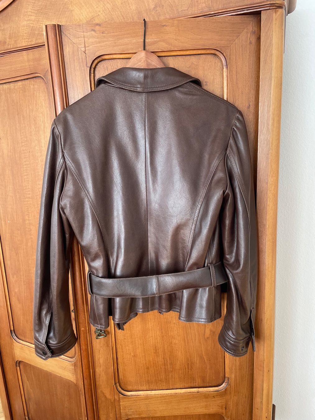 Giacche: Lederjacke mit Pelzkragen, NEU – Usato da Zürich venduto da ElaLeonEla 5