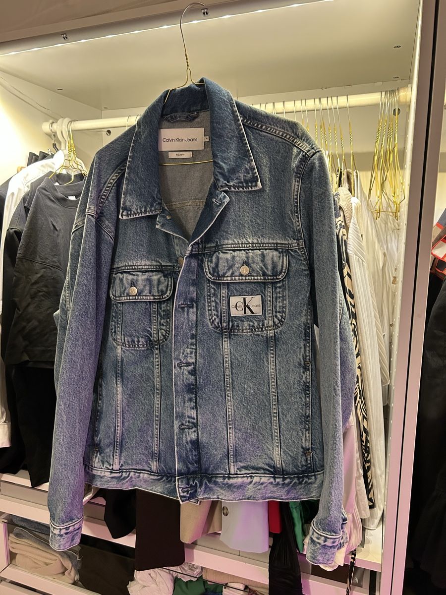 Jeans: Jeansjacke Calvin Klein – Nuovo (secondo la descrizione) da Zuchwil venduto da celixne