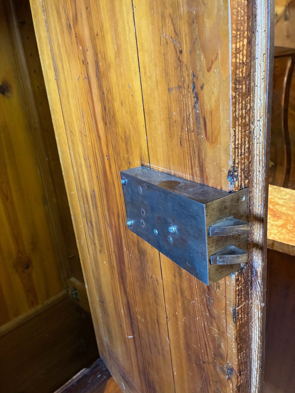 Armadi: Antiker Schrank Barock um 1780 – Usato da Gümligen venduto da Roe22 4