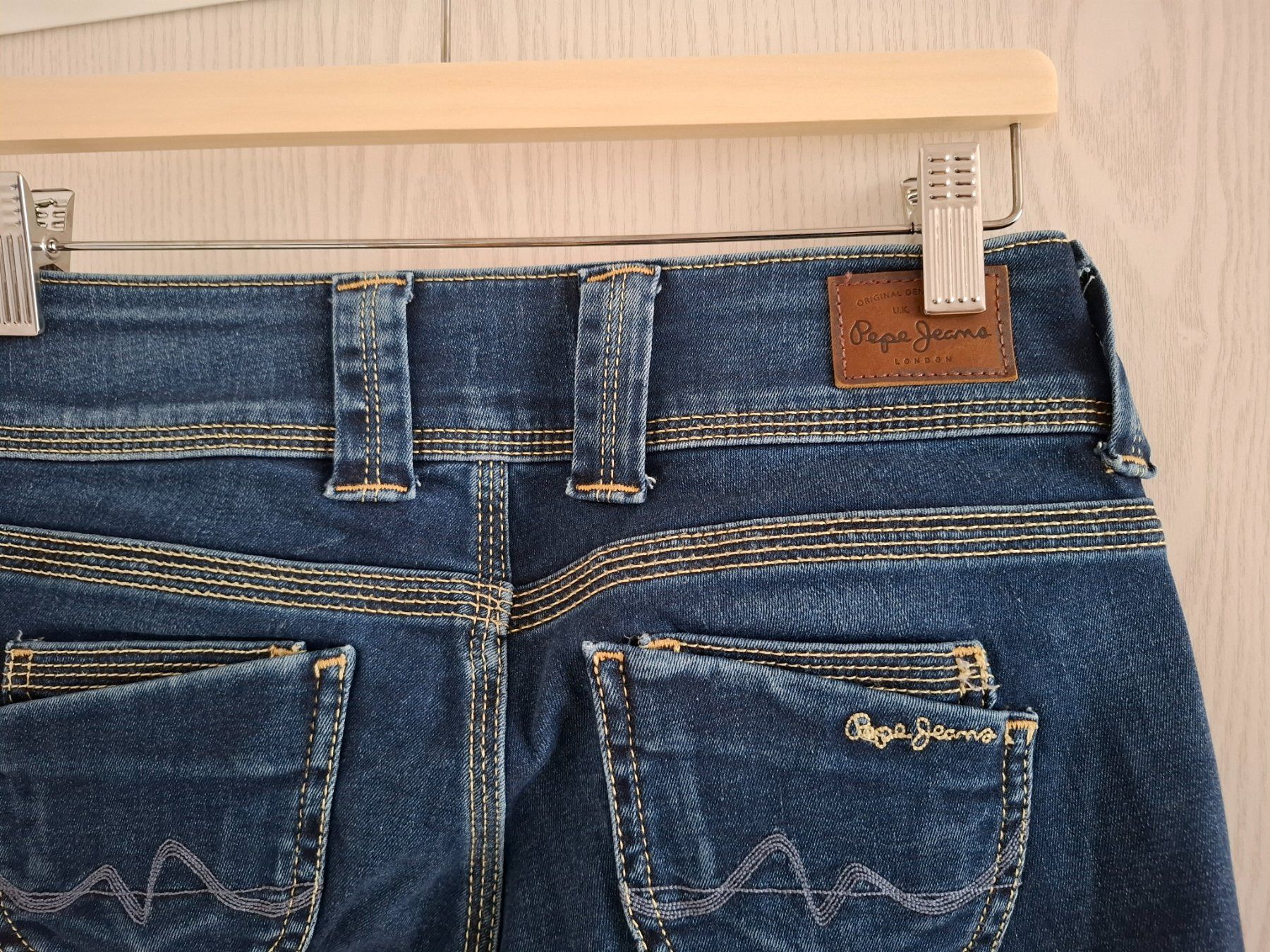 Pepe Jeans Jeans: Pepe Jeans Gr.25 – Usato da Kaisten venduto da mesca11 2