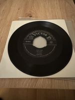 Vinyl Single Elvis Presley Hound Dog Victor 45 RPM