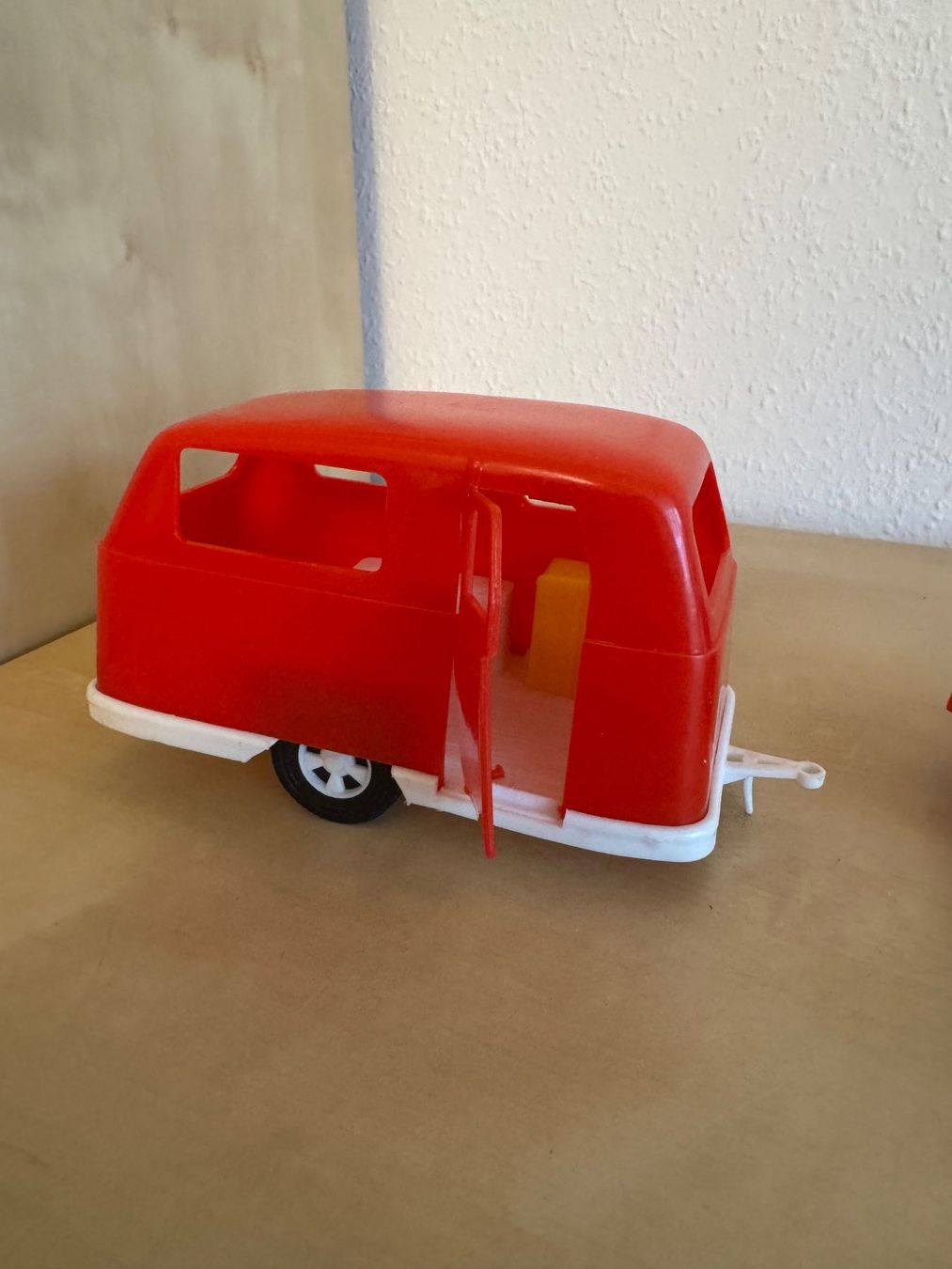 Giocattoli: VW-Käfer mit Wohnwagen – Usato da Luzern venduto da lbreu 3