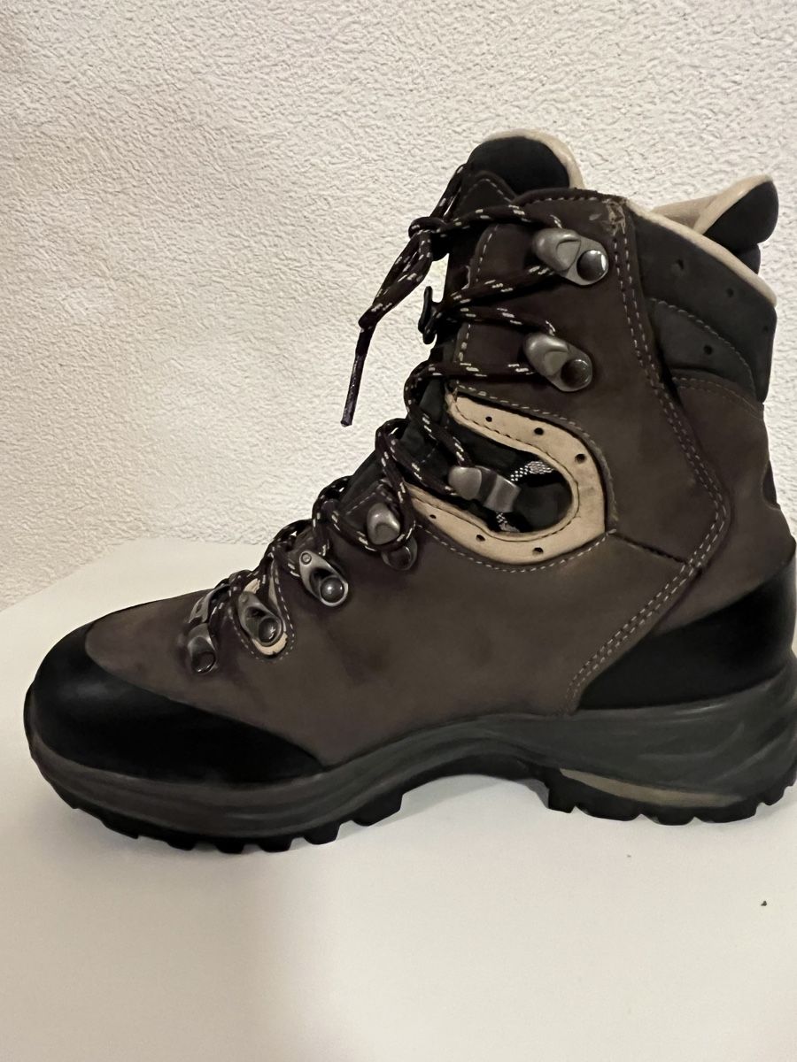 Lowa Damenschuhe: Lowa Wanderschuhe Grösse 36.5 – Gebraucht aus Frauenfeld von heyLani 5