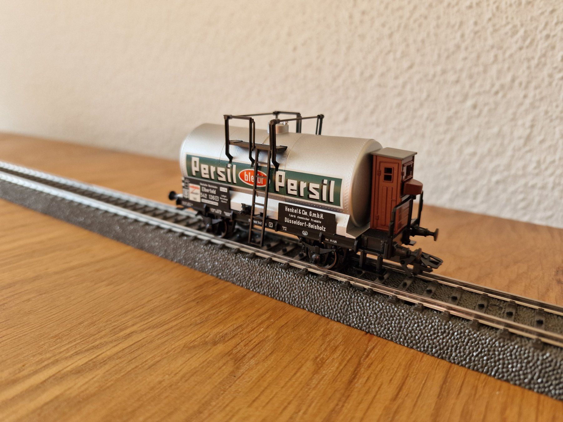 Märklin Modelleisenbahnen: Märklin Tankwagen Persil H0 – Gebraucht aus Matten b. Interlaken von lor_hr9w 2