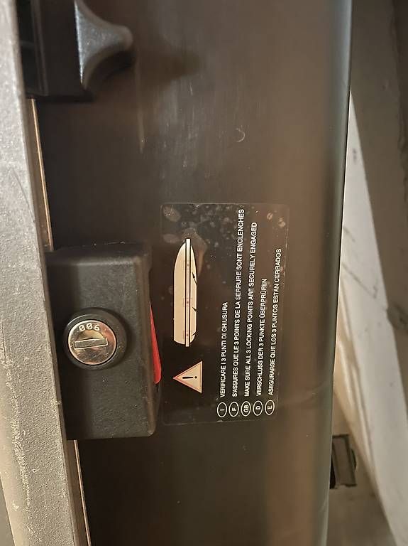 Accessori per altri veicoli: Box portaoggetti per auto  – Usato da Giubiasco venduto da Deby01 3