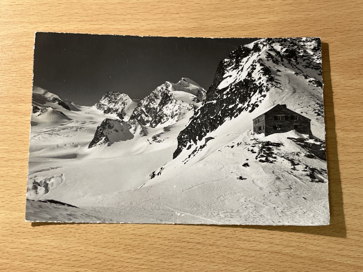 Cartoline postali: Alte Ansichtskarte Saas-Fee Britanniahütte S.A.C. 3029m – Usato da Hinwil venduto da Chuan2