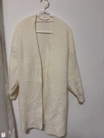 Damen Strickjacke weiss lang offene Form guter Zustand