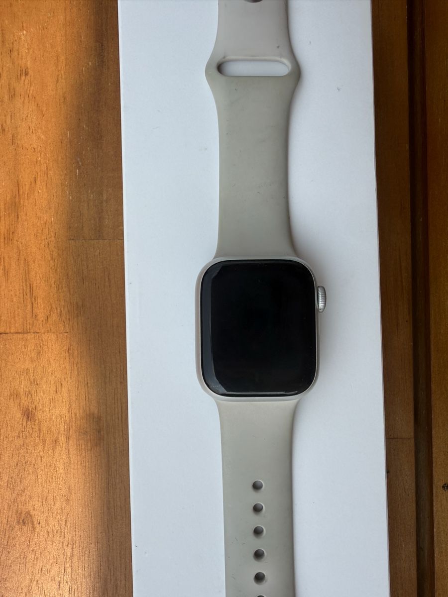 Apple Smartwatch: Apple Watch Series 9 mit GPS 41mm Silber – Usato da Reinach BL venduto da Motru2005 3