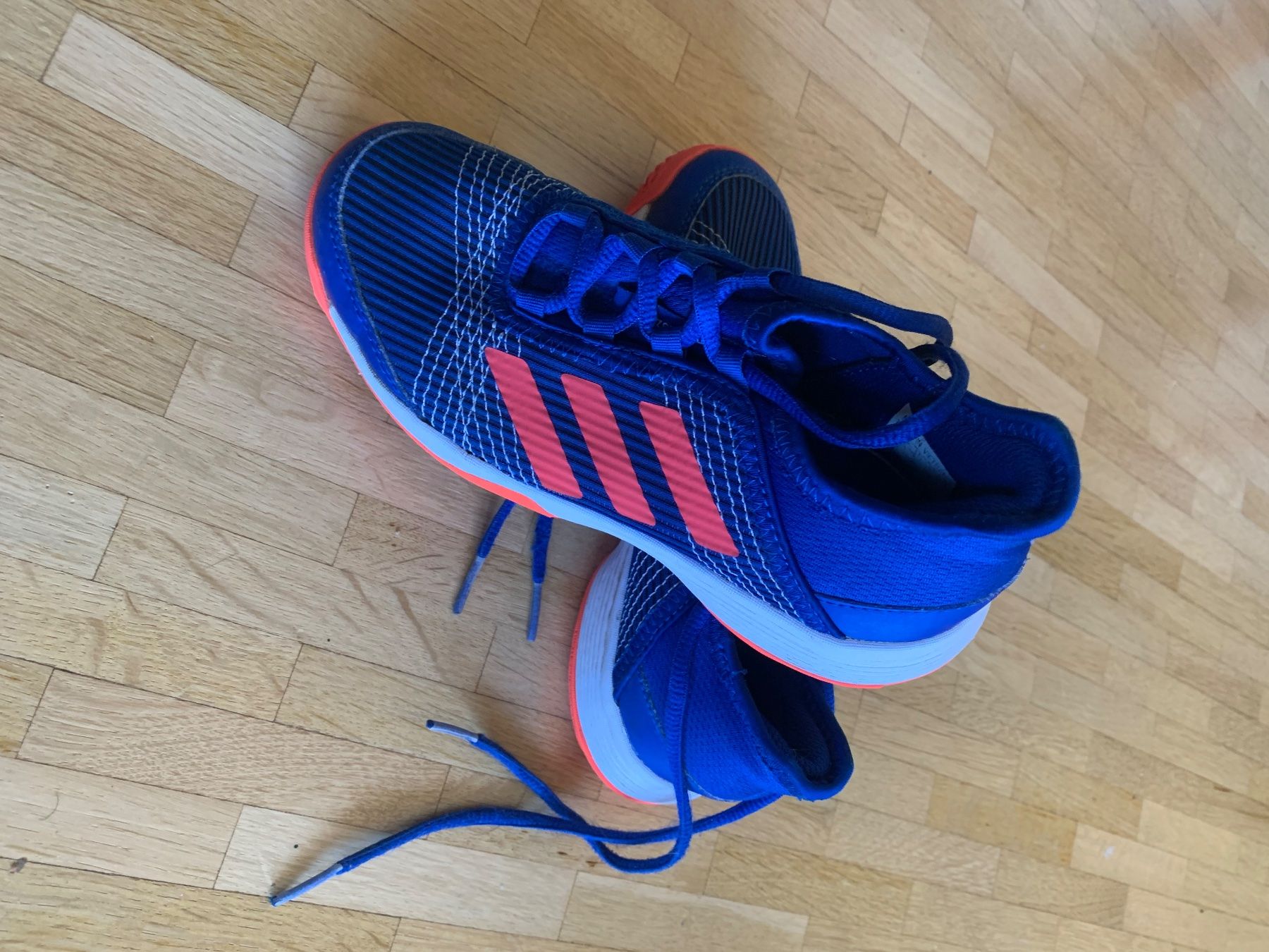 Adidas Scarpe da uomo: Baskets Adidas 👟, taille 33 – Usato da Villars-sur-Glâne venduto da Magdaka 1