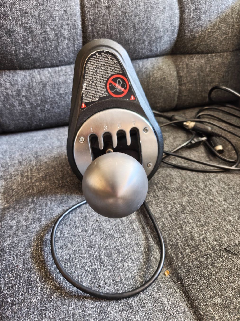 Thrustmaster Manettes: Thrustmaster TH8A Schaltung – D'occasion à Niederrohrdorf par MystoganZ 2
