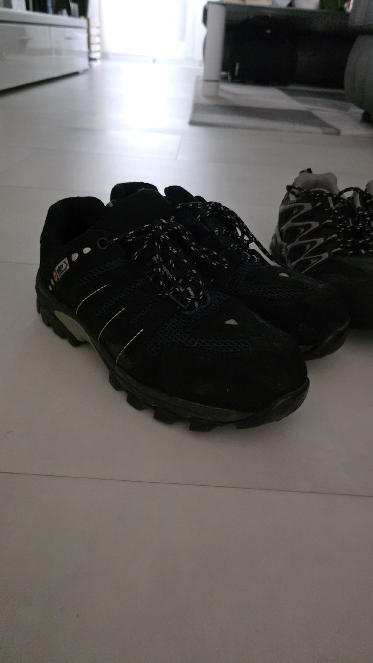 Scarpe da uomo: 4 paar Arbeitsschuhe in grösse 42.5/43 – Usato da Volketswil venduto da Salvatorevinci 2