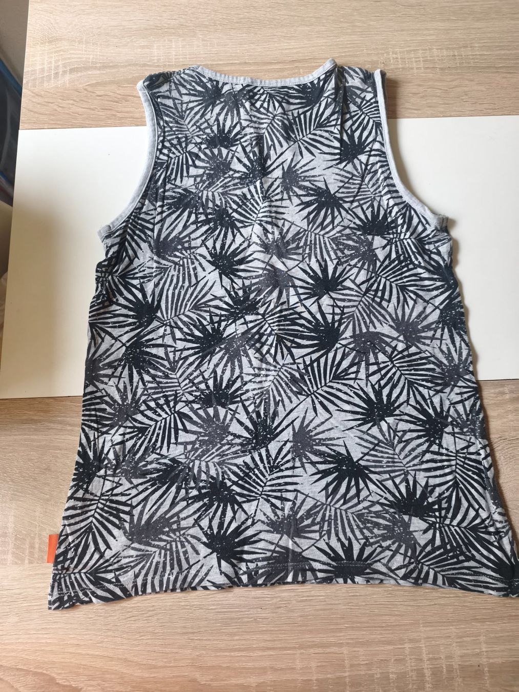 Hemden, T-Shirts & Polos: DEBARDEUR – Gebraucht aus Mervelier von ZORHA 2