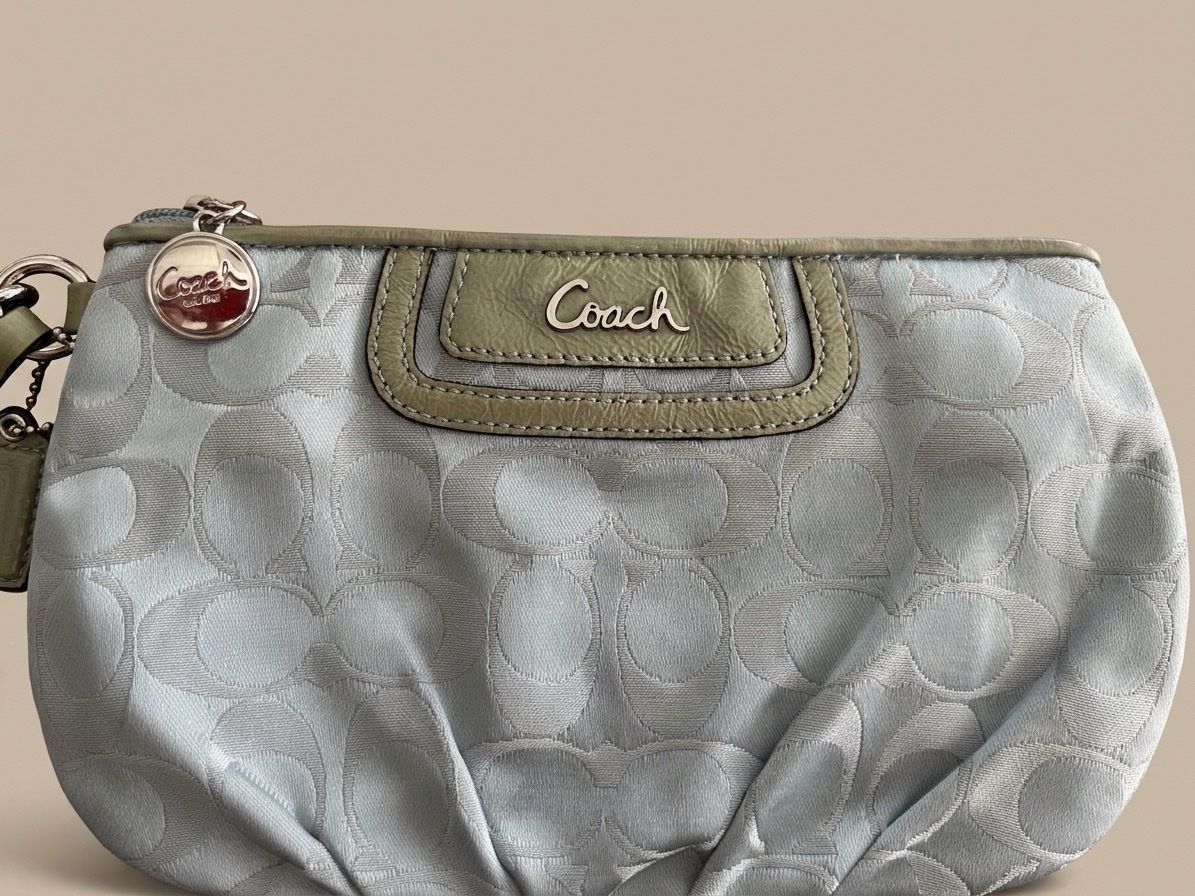Coach Borse da donna: Coach Wristlet Handbag: Stylish and Practical Accessory – Nuovo (secondo la descrizione) da Saland venduto da ele_vc96 1