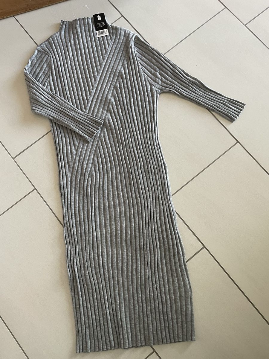 Robes: Damenkleid Gr L NEU – Neuf avec emballage d'origine à Rüti ZH par Tal_ga6N