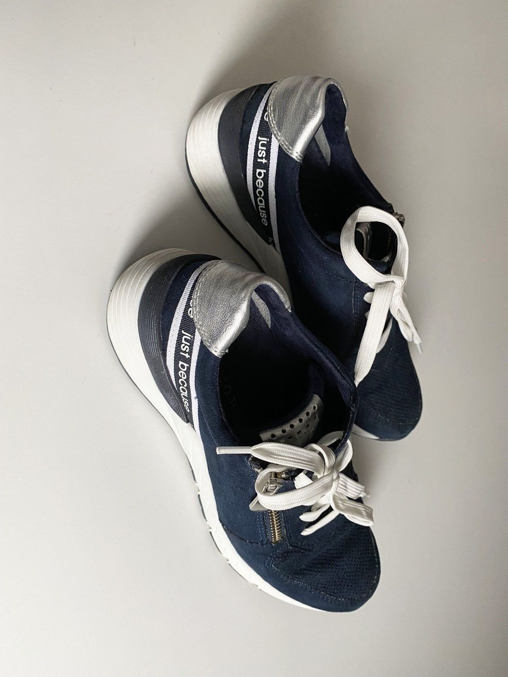 Scarpe da donna: Sneaker Marco Tozzi Dunkelblau Grösse 37 – Usato da Eschenbach SG venduto da Sums 1