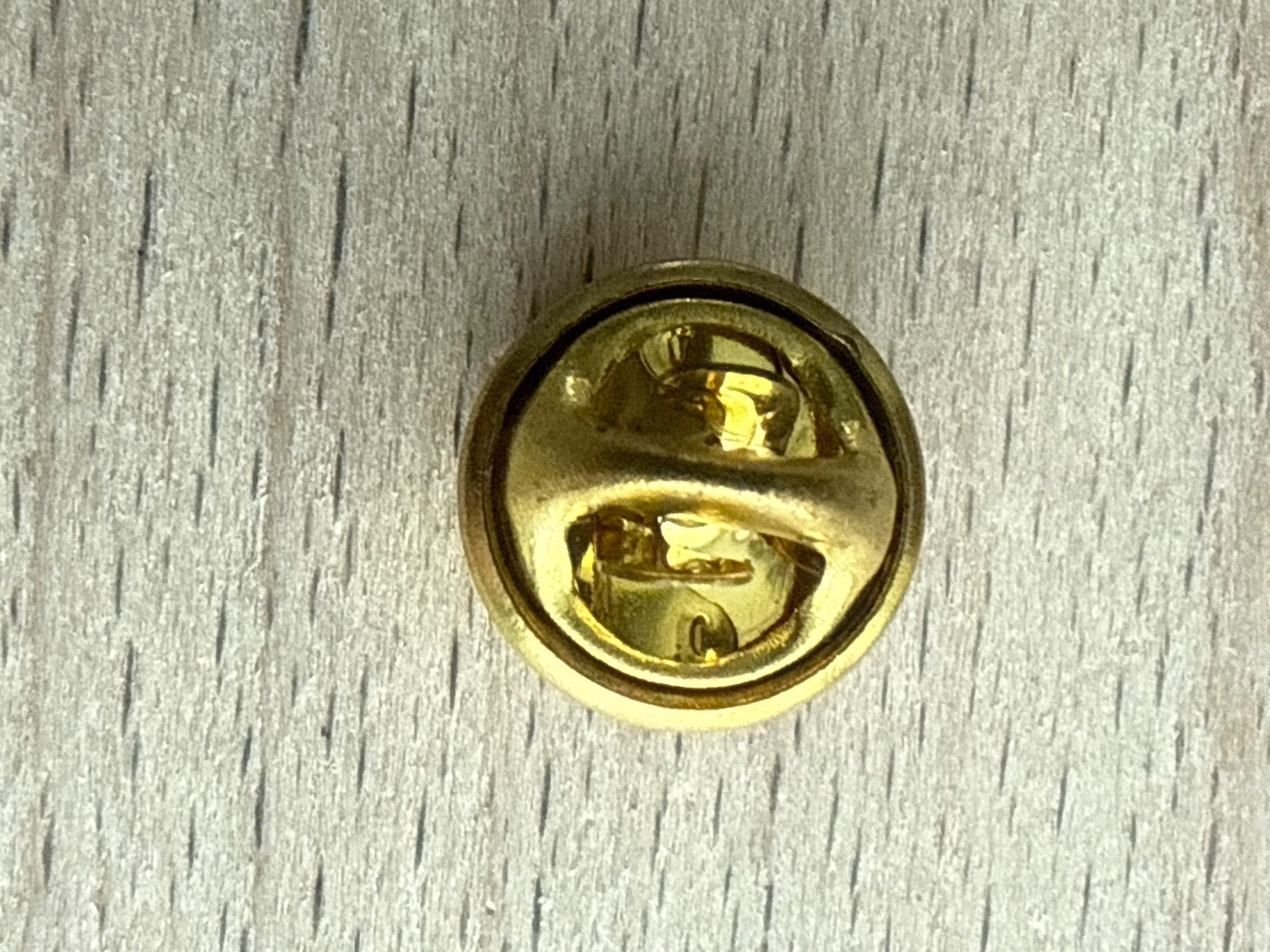 Placchette & Badge: Pin Krone – Usato da Glattbrugg venduto da Schweigmatt 1