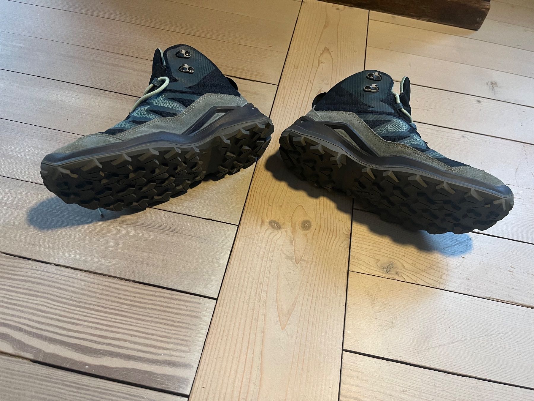 Lowa Chaussures femmes: Lowa Wanderschuhe Grösse 39 – D'occasion à Dübendorf par Elena-8600 2