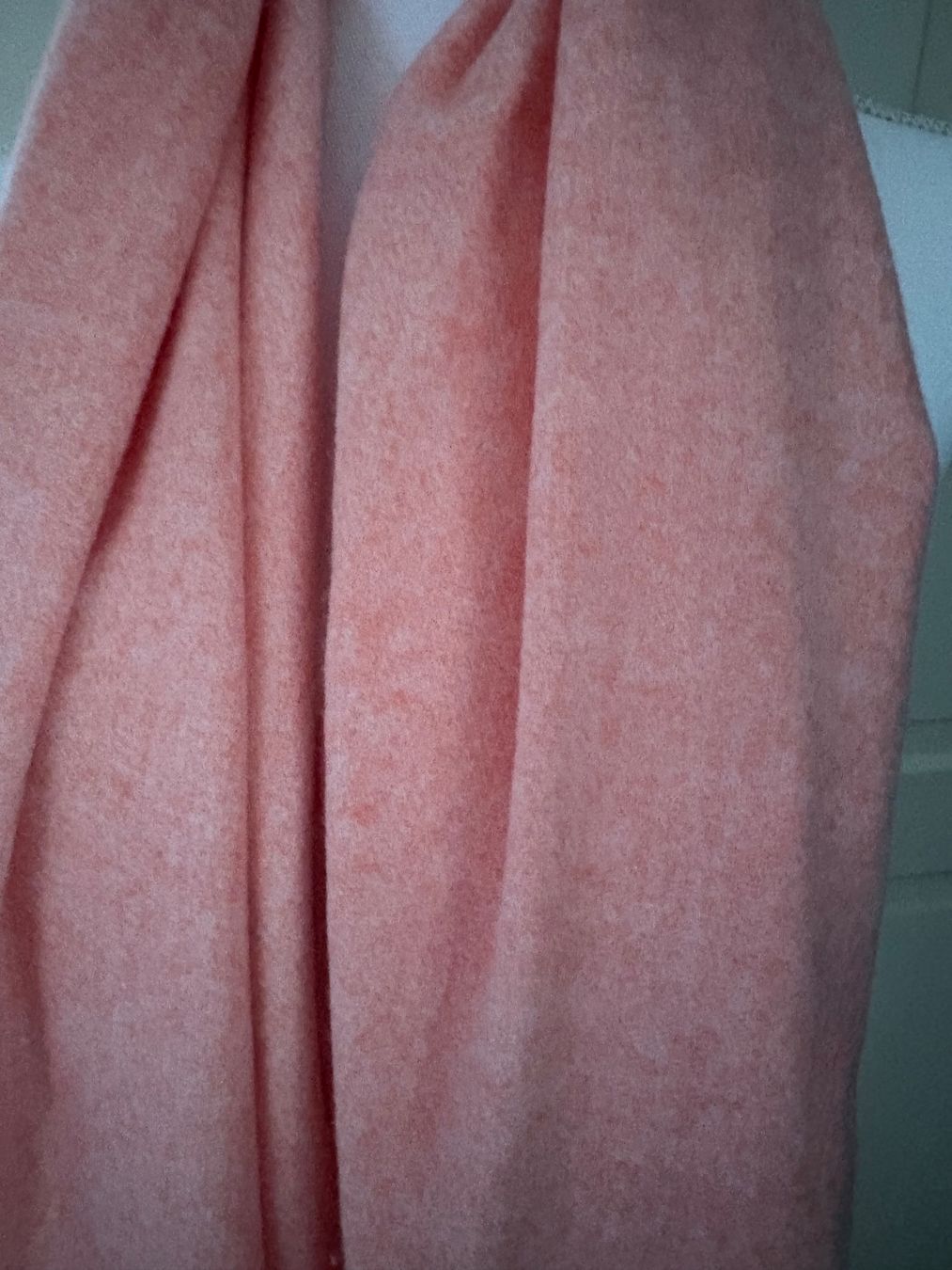 Cinque Foulards & écharpes: Schal von Cinque, korallefarben – D'occasion à Winterthur par Lepetitprince18 1