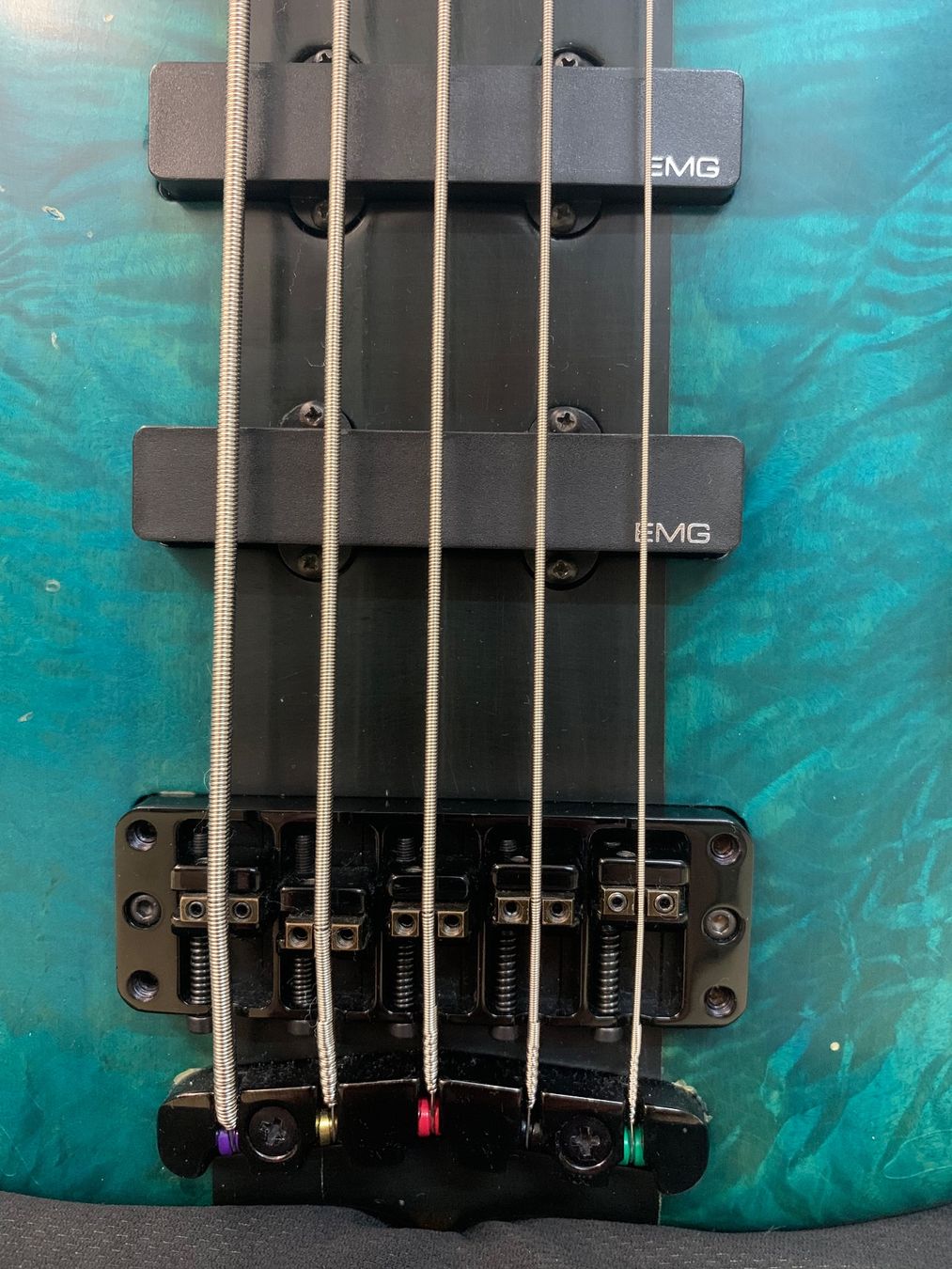 Strumenti musicali: Vitus 5-String E-Bass – Usato da Rothrist venduto da Voma0 4