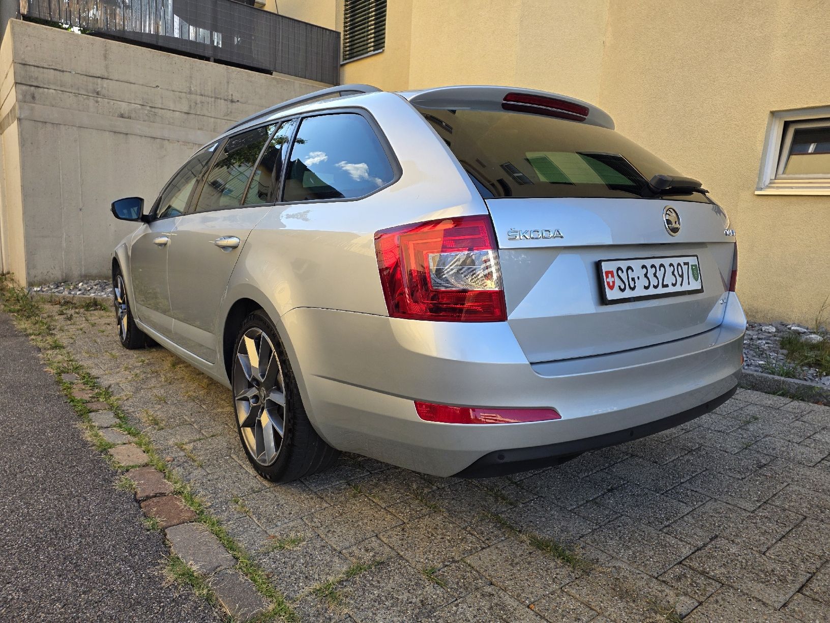 Skoda Automobili: Skoda Octavia Kombi – Usato da Lütisburg venduto da Bruce-10 2