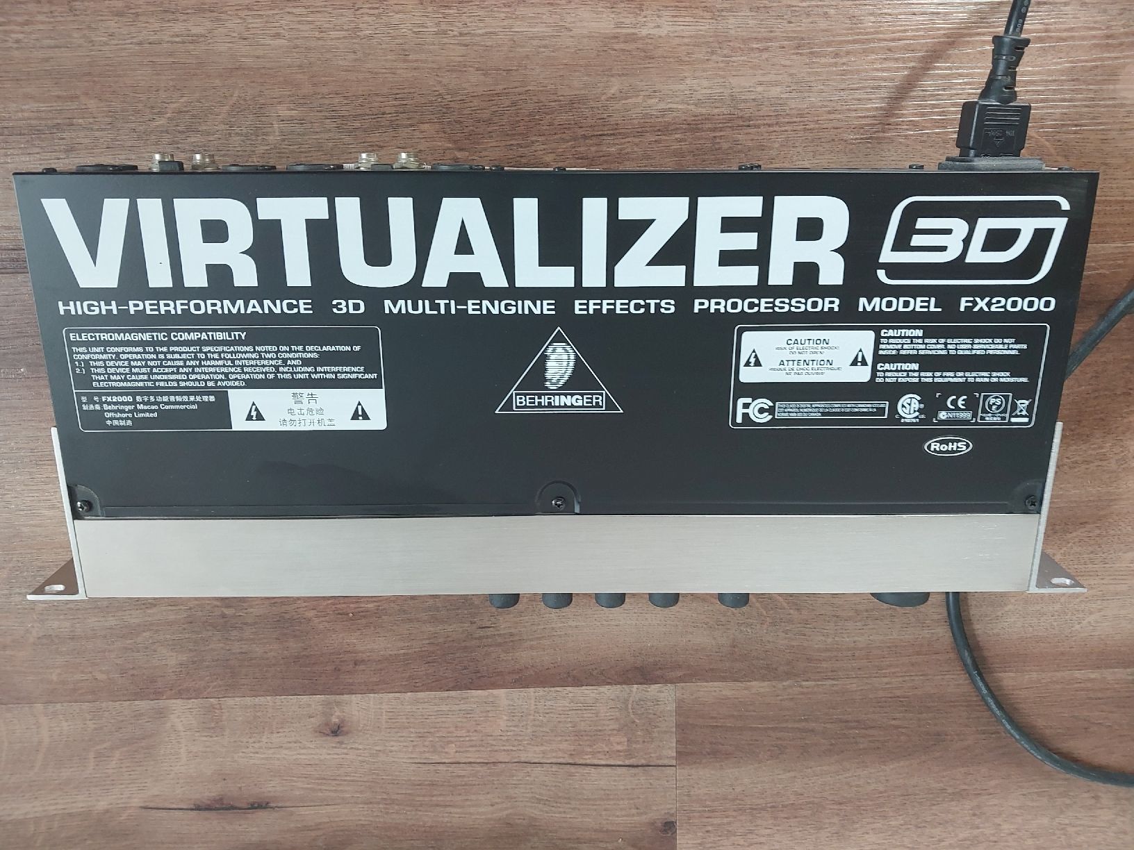 Behringer Equalizzatori: Behringer Virtualizer 3D FX2000 — Top Zustand – Usato da Eglisau venduto da HB9ELV 2