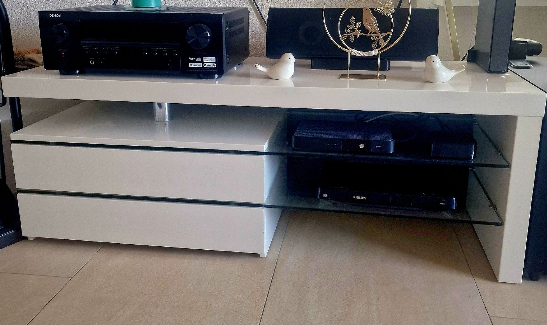 Meubles TV: TV-Möbel weiss mit Schubladen und Glasablage – Neuf (Voir description) à Aesch (Neftenbach) par Lu_shopping 2