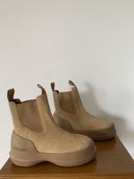 Moon Boots: Neu/ungetragen - hellbraune Stiefeletten, 39