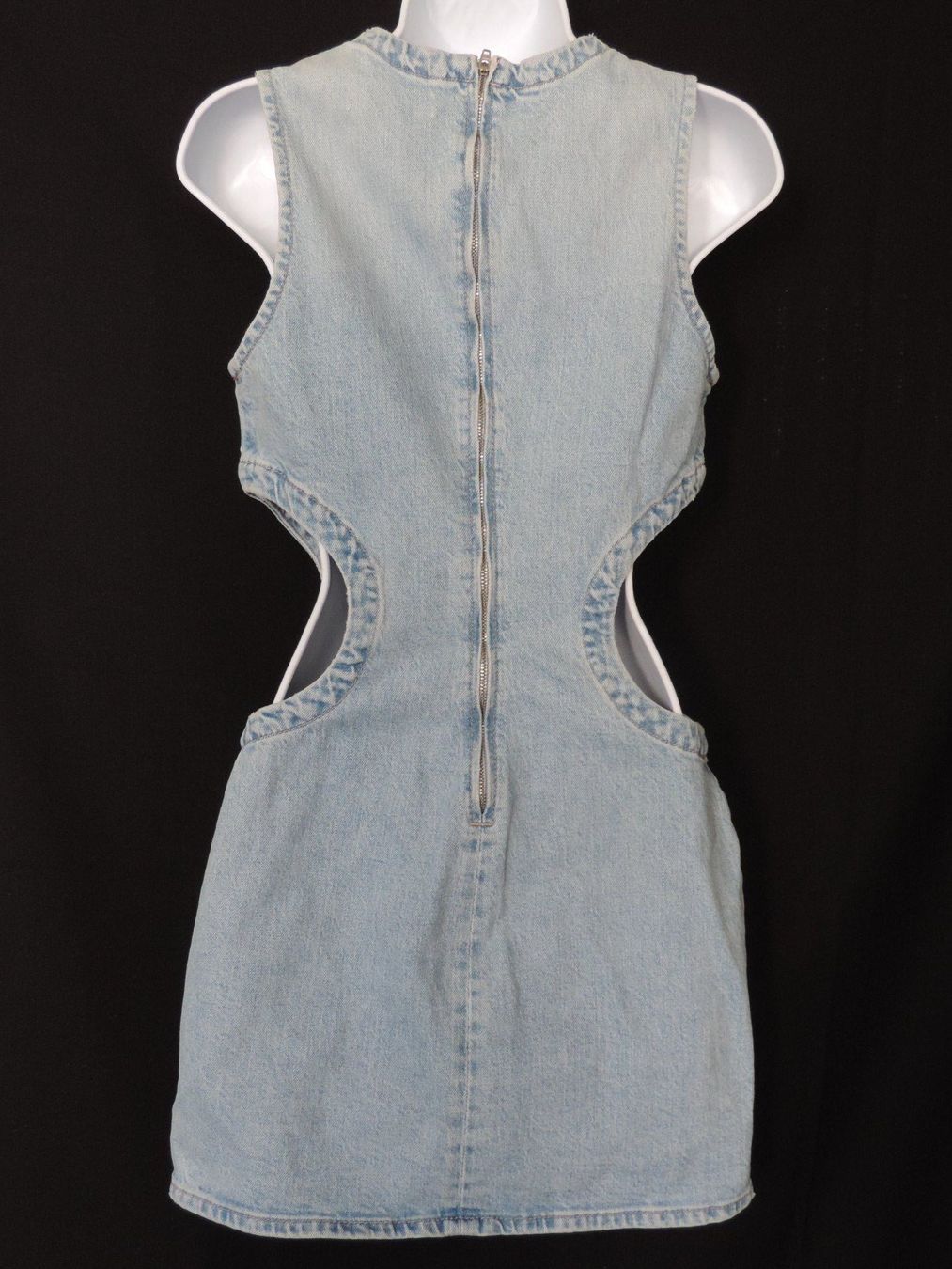 Pull&Bear Vestiti: robe jeans bleue claire échancré hanche – Usato da Genève venduto da Axelle333 9