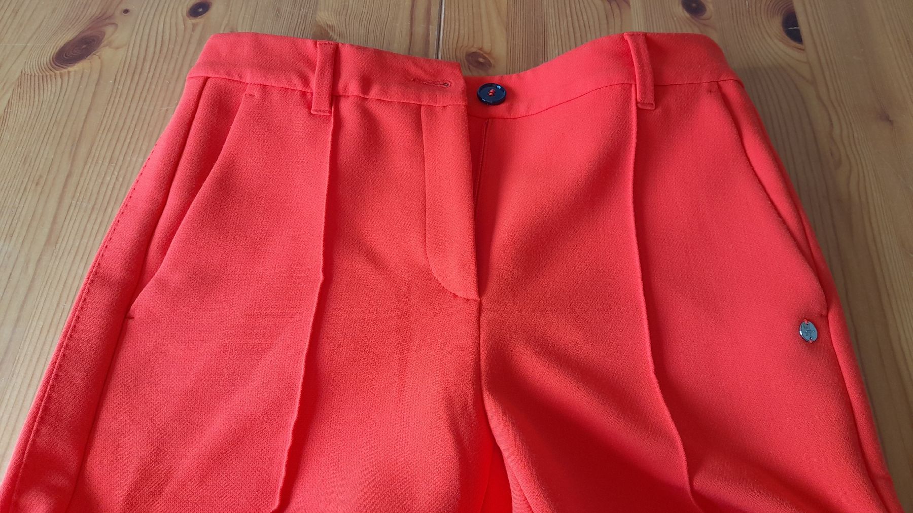Marc Cain Pantaloni: Hose von Marc Cain, Gr. 28 – Usato da Nesslau venduto da Churfirsten08 1