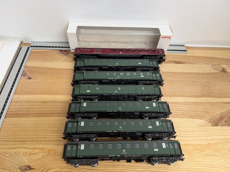 Märklin, Spur H0, DB 7-teiliges DB Wagenzugset (Gebraucht) in Büsserach ...