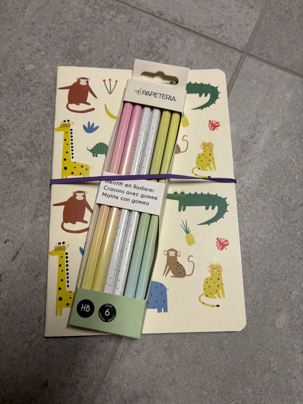 Blocchi: Set cahier et crayon avec gomme neuf – Nuovo (secondo la descrizione) da Salvenach venduto da gwenwywar